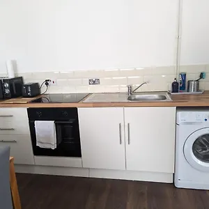 Cosy 1 Bed Space Apartment Cardiff